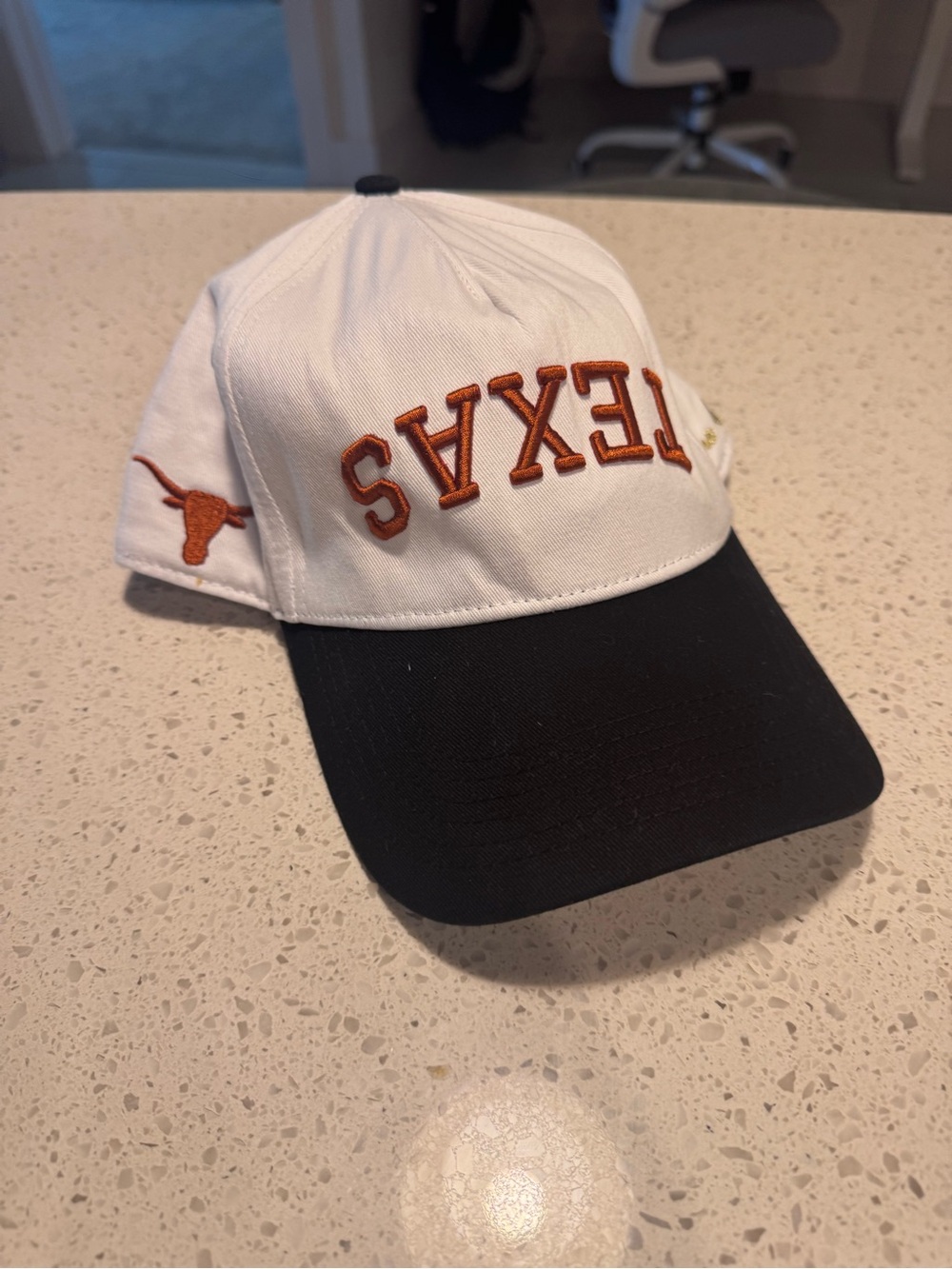 Texas Longhorns UT Austin True Brvnd White Black Snapback Hat Hook ’Em Horns